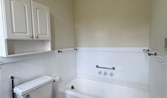 41 Walcott Ave, Jamestown, RI 02835