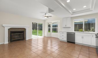325 Cheyenne Ln, Escondido, CA 92026