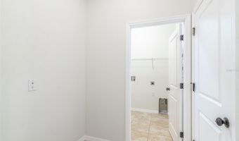 962 GRAND HILLTOP Dr, Apopka, FL 32703