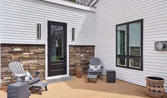 672 Danville Corner Rd, Auburn, ME 04210
