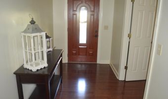 421 Woodlands Cir, Brandon, MS 39047