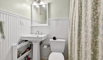 117 Windcliffe Dr, Ballwin, MO 63021