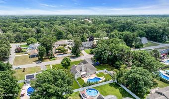 490 Arlington Ave S, Bayville, NJ 08721