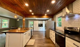 61 Westbrook Dr, Batesville, IN 47006