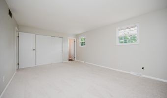5398 Sultana Dr, Delhi, OH 45238