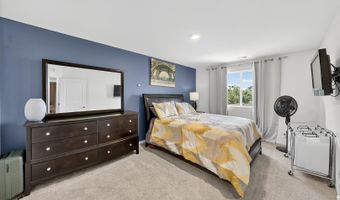 1183 Kingsmill Dr, Algonquin, IL 60102