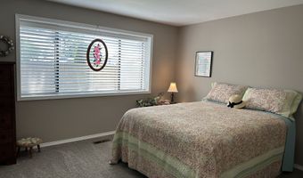 801 BROOKHAVEN Dr A, Brookings, OR 97415