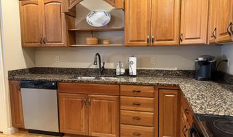 36 Kathryn Ln, Bangor, ME 04401