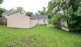 1233 32nd St NE, Cedar Rapids, IA 52402