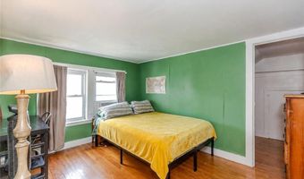 71 Clarence St, Cranston, RI 02910