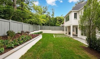 2920 CHESAPEAKE St NW, Washington, DC 20008