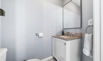 165 Holland St 18, Cranston, RI 02920