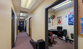 60 Peyton St, Barboursville, WV 25504