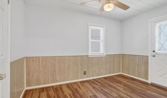 9709 Park Ave, Allen Park, MI 48101