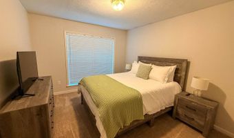 120 Oak Grove Dr, Brandon, MS 39047