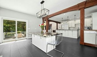 19 Elizabeth Dr, Auburn, MA 01501