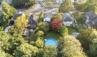 91 Ireland Pl, Amityville, NY 11701