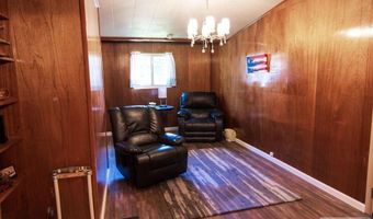 570 N Curtis St, Blackfoot, ID 83221