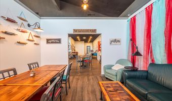 215 SE 10TH St, Bandon, OR 97411