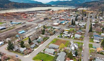 304 E HUMBOLDT St, Bingen, WA 98605