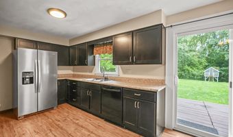 1045 Columbus Cir N, Ashland, OH 44805
