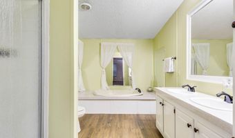 411 Louis Dr, Abbeville, LA 70510