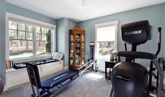 165 Lenihan Ln, East Greenwich, RI 02818