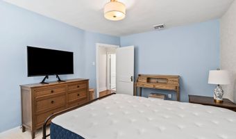 4009 LAURISTON St, Philadelphia, PA 19128