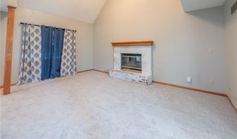 15143 Briarwood Dr, Basehor, KS 66007