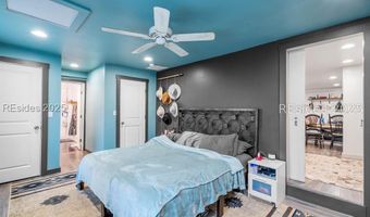 8 Billy Hill Rd, Beaufort, SC 29906