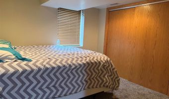 331 S 4th St, Akron, IA 51001