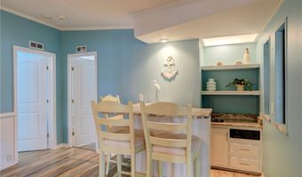 550 Tarpon Dr, Barefoot Bay, FL 32976