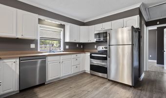 956 Old Spanish Trl, Bay St. Louis, MS 39520