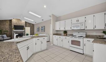 1303 ACRES Dr, Apopka, FL 32703
