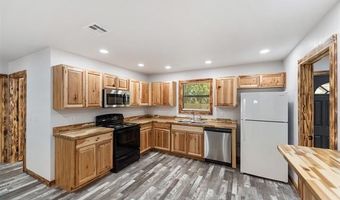 204 NE 2nd St, Adair, OK 74330