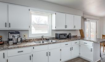 2915 S GLADYS Ave, Appleton, WI 54915