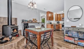 43 Pelzer St, Asheville, NC 28804
