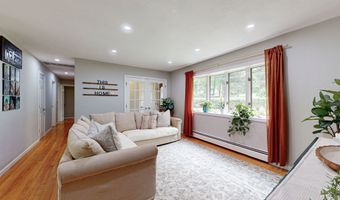 13 Birch Rd, Danbury, CT 06811