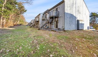 426 Emmett St APT N, Bristol, CT 06010