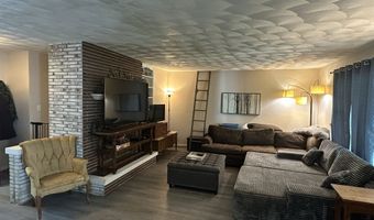 124 Canterbury Ct, Anderson, IN 46012