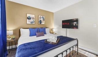 96 W 8th St, Bayonne, NJ 07002