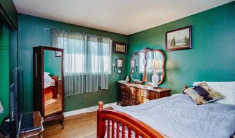 1849 W Spring Ridge Dr, Arlington Heights, IL 60004