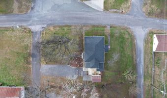 138 Highland Dr, Benton, TN 37307