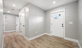 673 Streamside Ave, Hermon, ME 04401