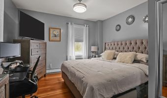 56 Errol St, Warwick, RI 02888