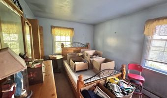 35 Hillcrest Ter, Brattleboro, VT 05301