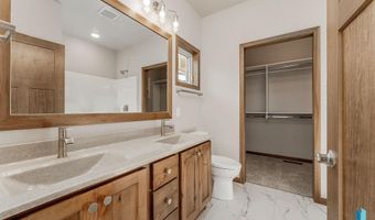 2404 E Brek St, Brandon, SD 57005