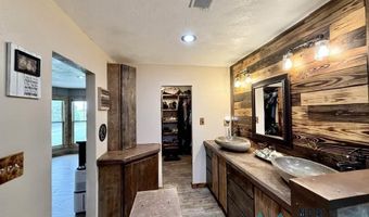 5404 Sioux Rd, Carlsbad, NM 88220
