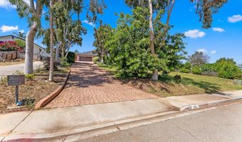 925 Moody Dr, Escondido, CA 92027