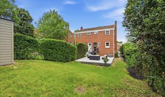 115 S IRIS St, Alexandria, VA 22304